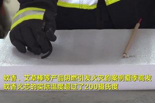 ?记者让给新秀库利巴利建议 字母哥实实在在说了两分钟